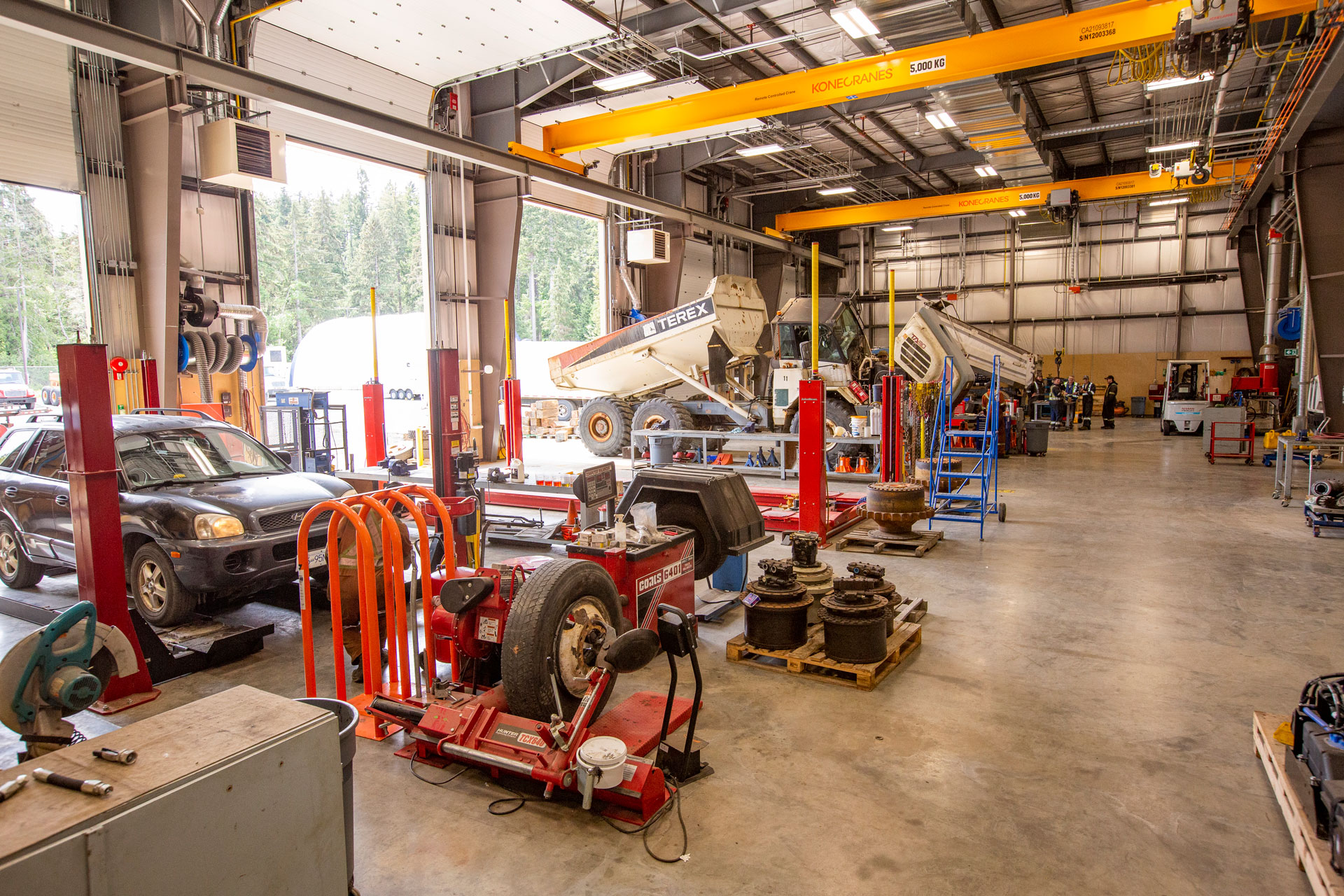 Automotive shop at NIC's Campbell River campus